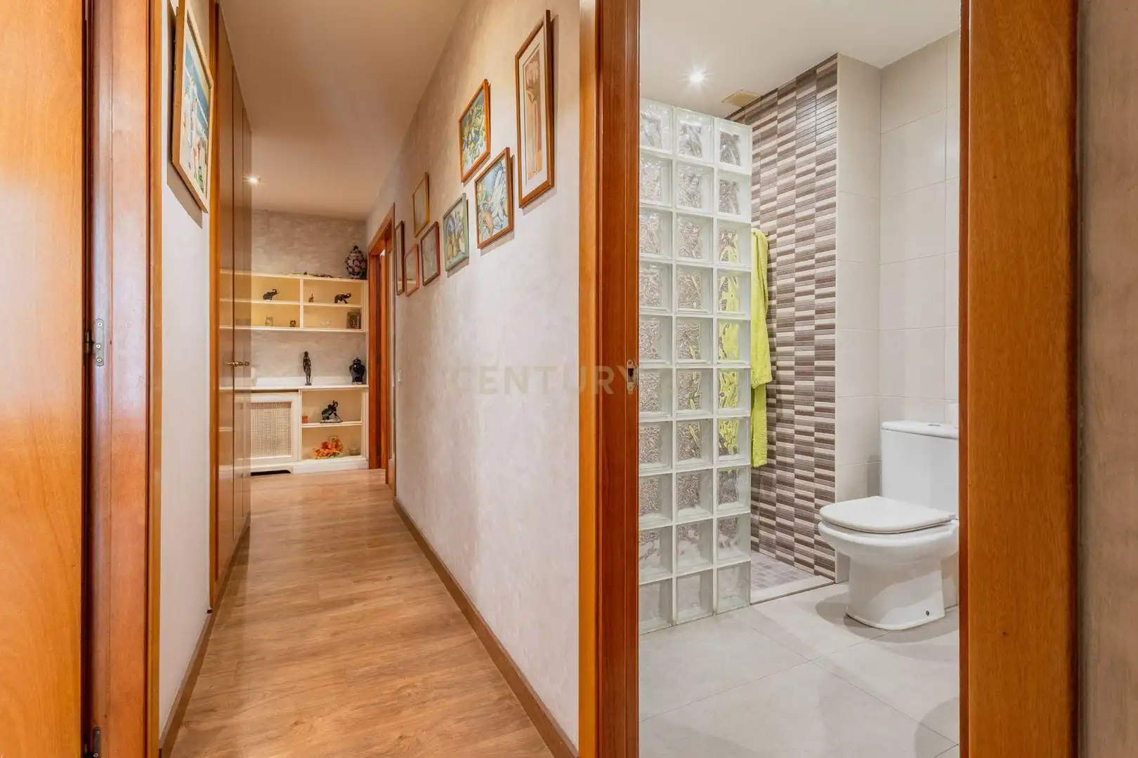 Baño de Apartamento en venta en Sant Feliu de Llobregat con Trastero y Balcón