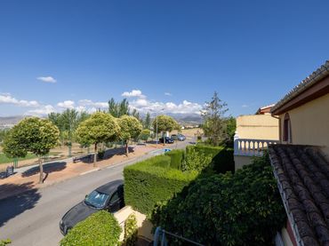 Casa bifamiliare con piscina in vendita a Ogíjares