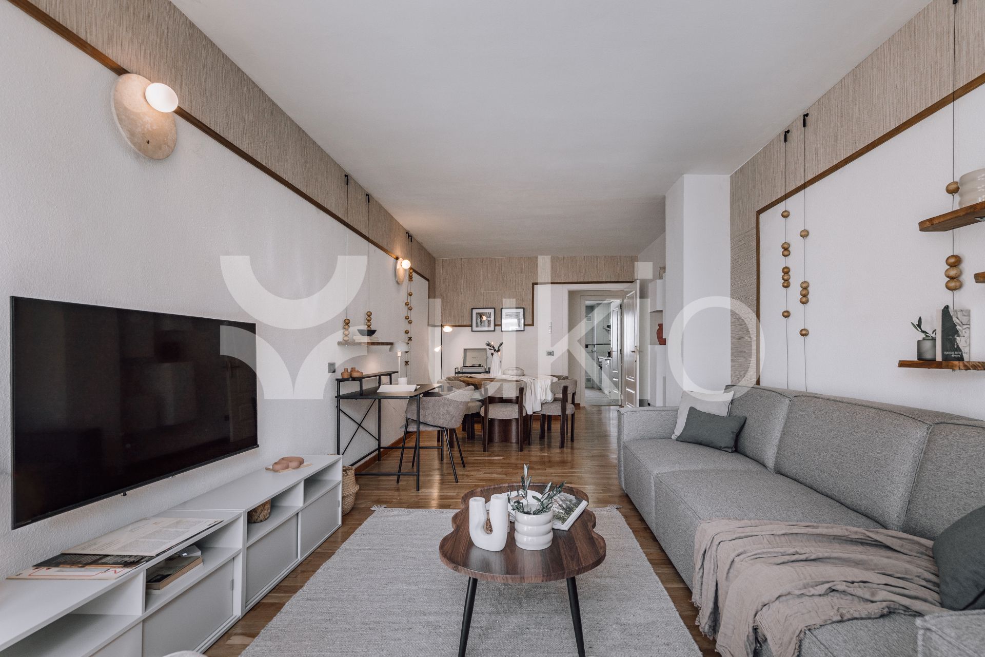 Sala d'estar de Apartament de lloguer en  Madrid Capital amb Aire condicionat, Calefacció i Moblat