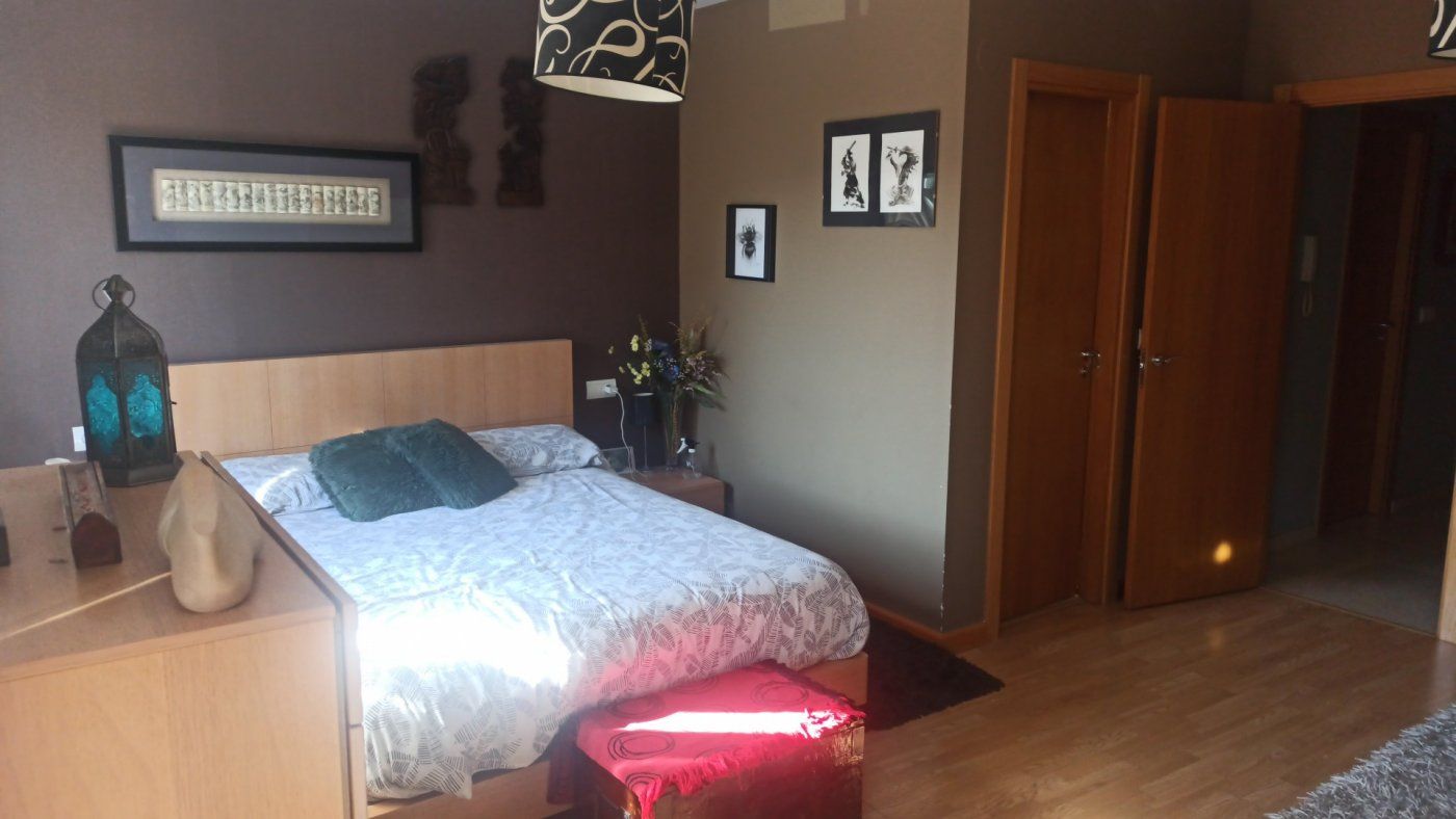 Single-family semi-detached for sale in Cuatro Vientos