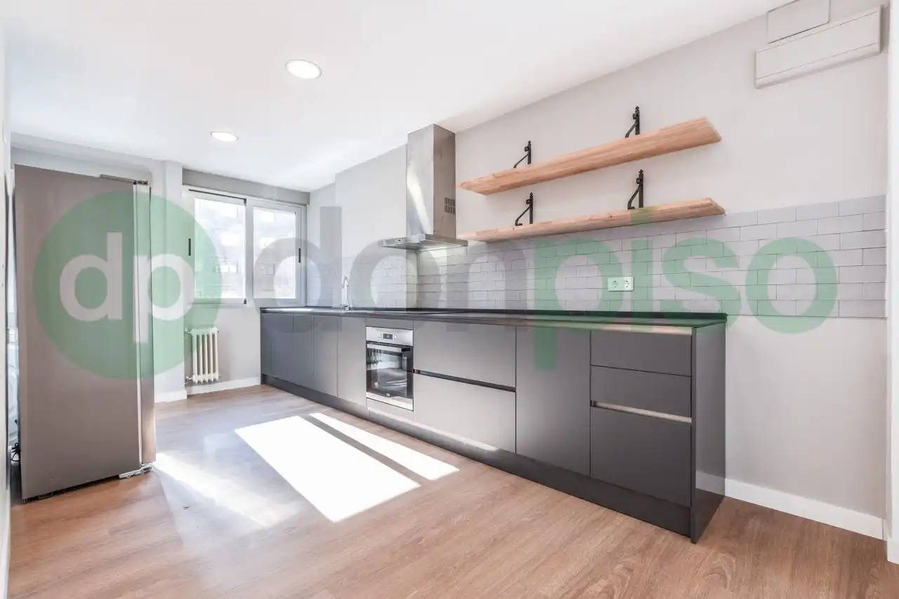 Küche von Wohnung zur Miete in Madrid mit Klimaanlage, Heizung und Terrasse