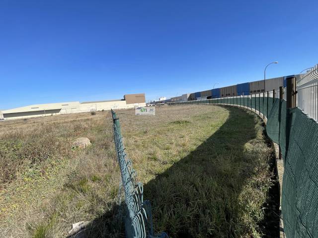 Terreno residencial en Venta en C/ H en Santa Isabel