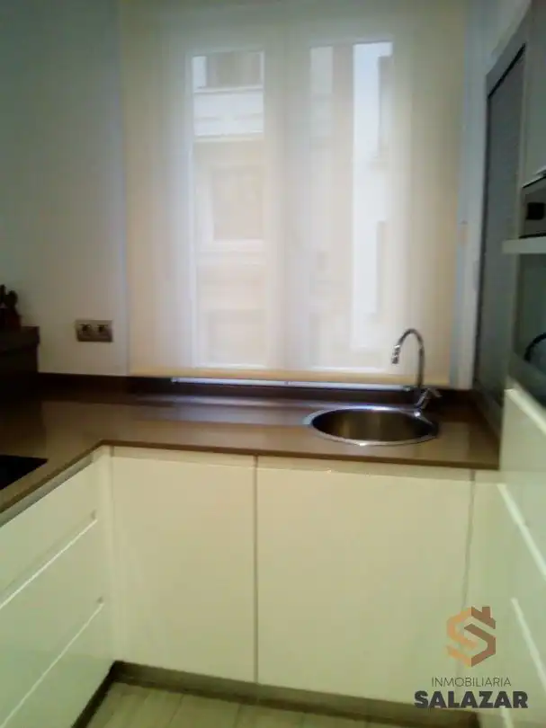 Cocina de Piso de alquiler en Bilbao  con Calefacción y Microondas