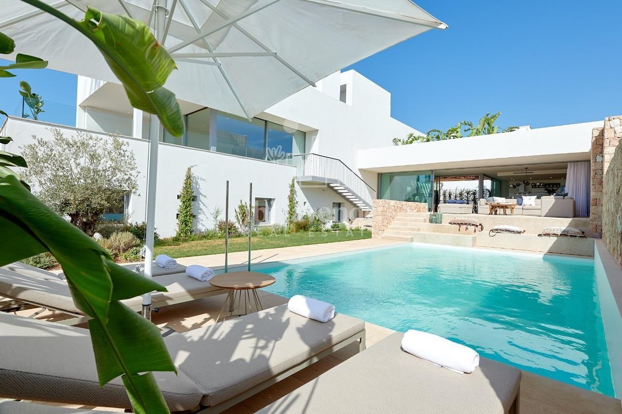 Piscina de Casa o xalet en venda en Sant Josep de sa Talaia amb Aire condicionat, Jardí privat i Terrassa
