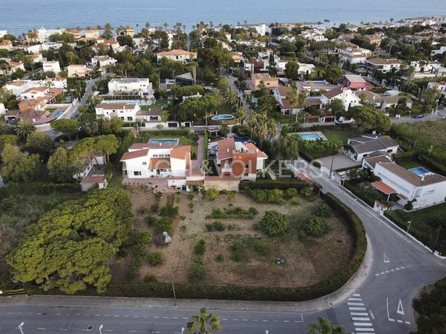 Terreno residencial en Venta en Can Girona - Terramar - Vinyet