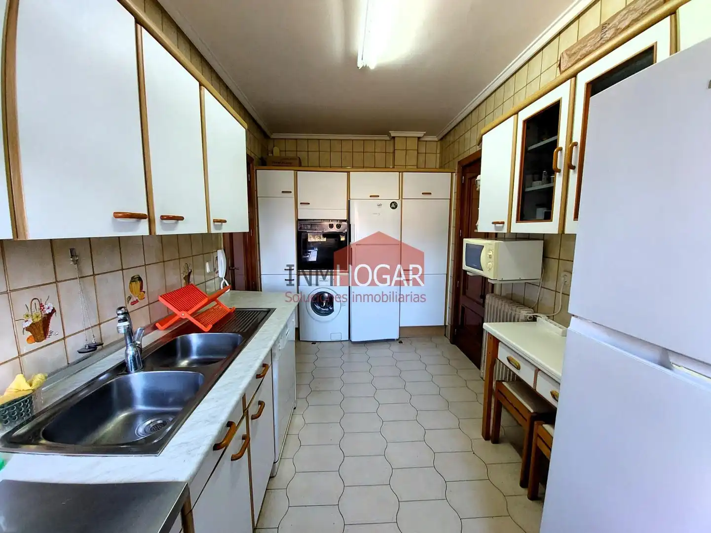 Cuina de Casa o xalet en venda en Ávila amb Calefacció, Jardí privat i Traster
