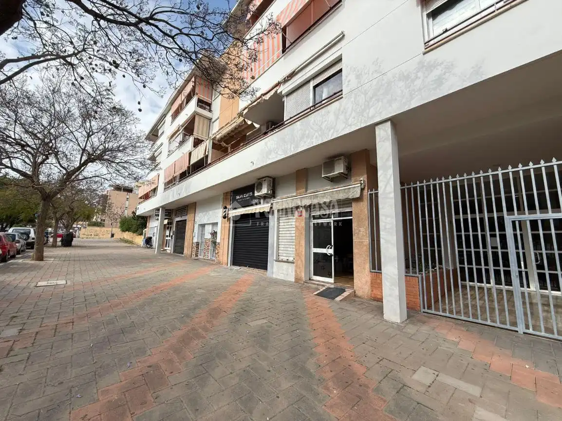 Vista exterior de Local en venta en Málaga Capital