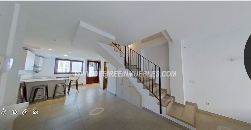 Duplex for sale in  Valencia Capital  with Air Conditioner, Heating and Balcony