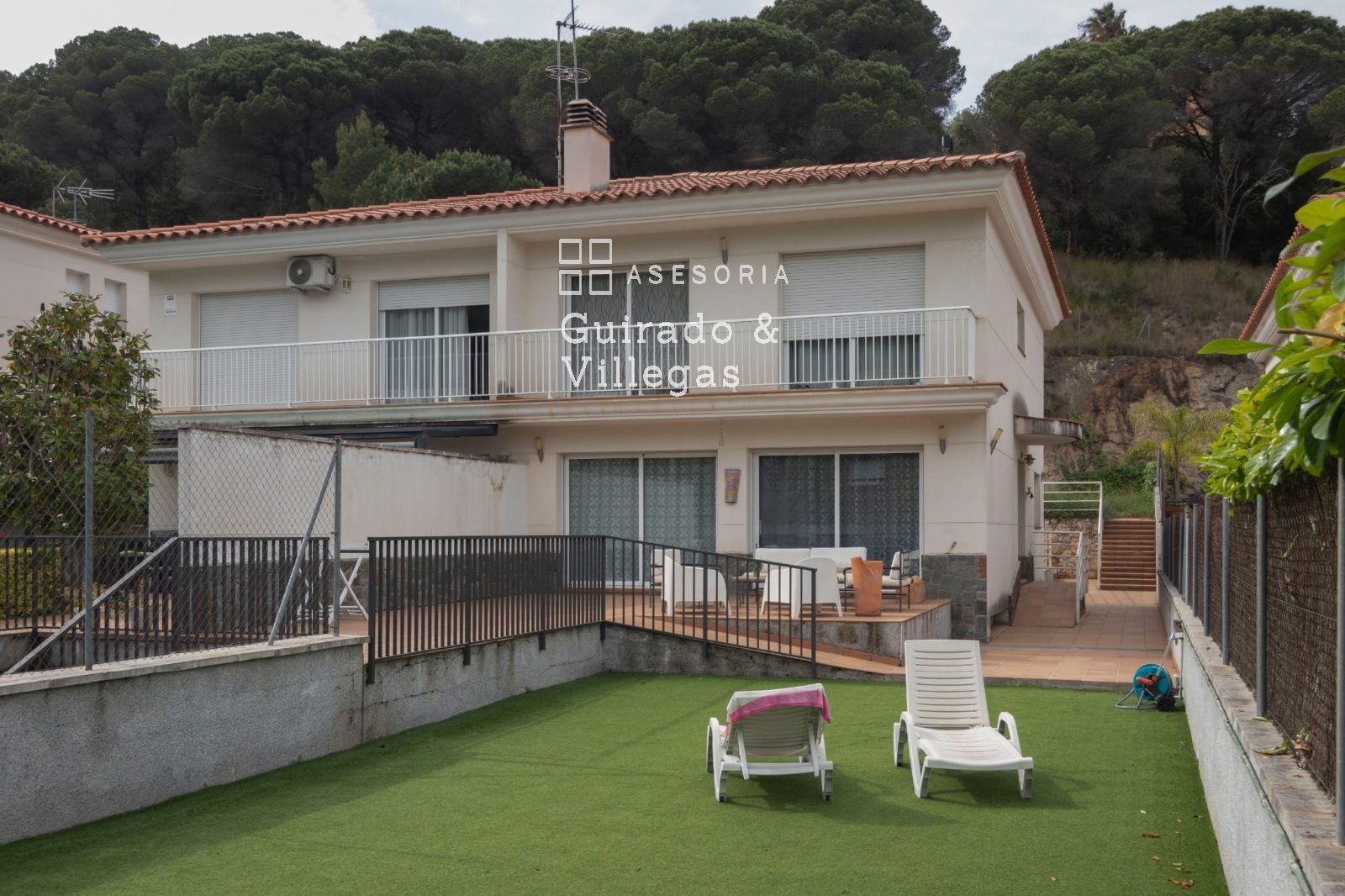 Garden of Single-family semi-detached for sale in Argentona  with Parquet flooring, Terrace and Storage room