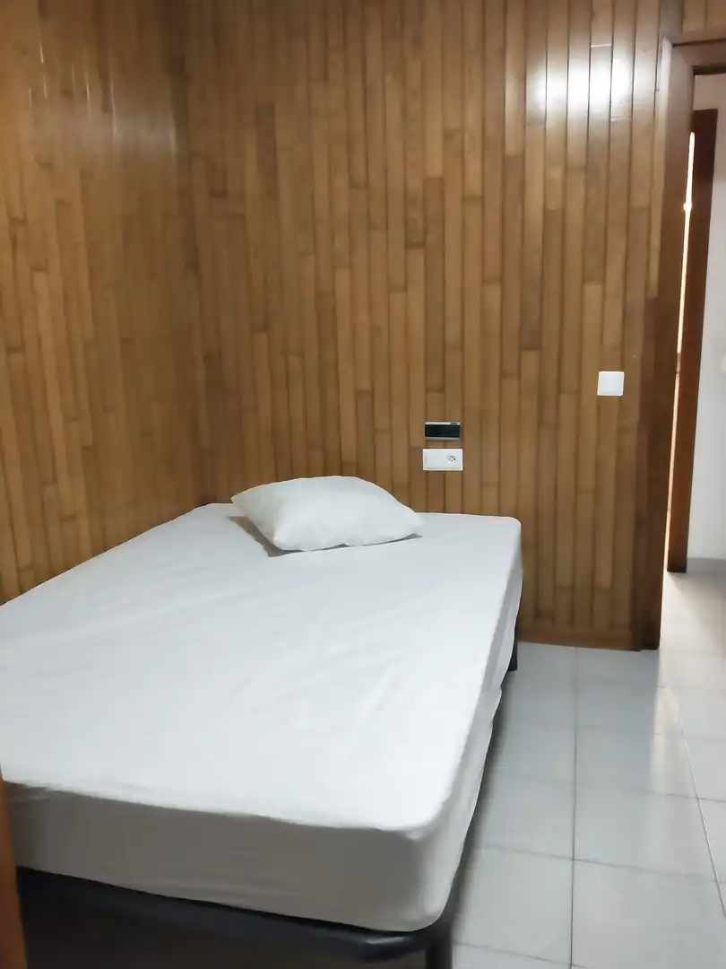 Bedroom of Flat for rent in Girona  with Furnished