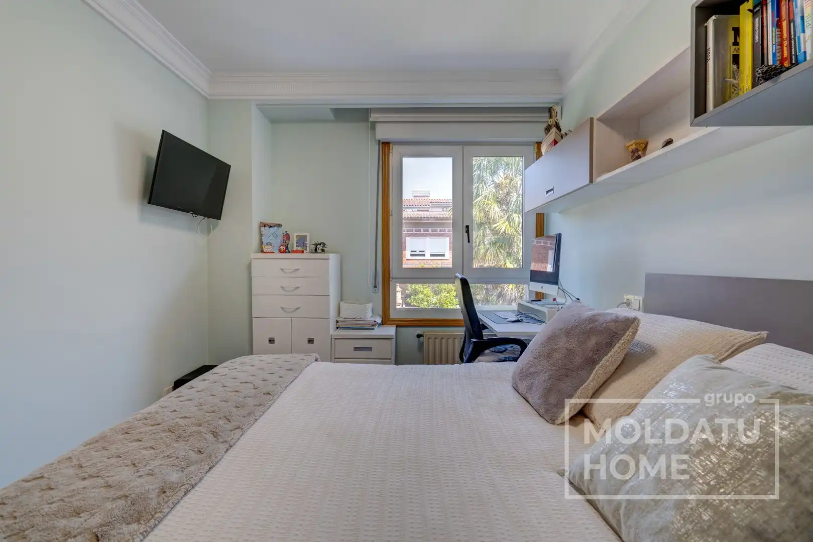 Bedroom of Detached homes for sale in Irun   with Heating, Private garden and Terrace