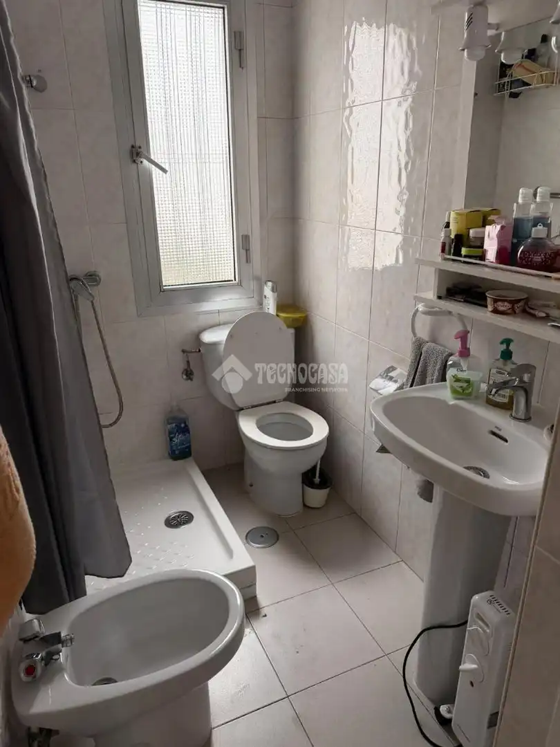 Baño de Piso en venta en Sevilla con Aire acondicionado