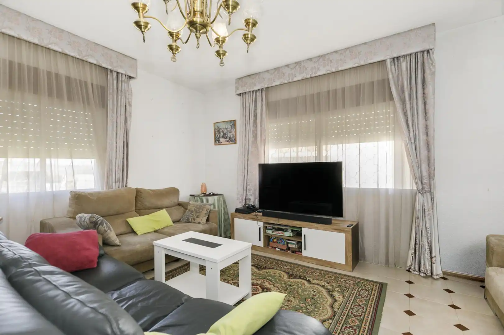 Sala d'estar de Casa o xalet en venda en Alhendín
