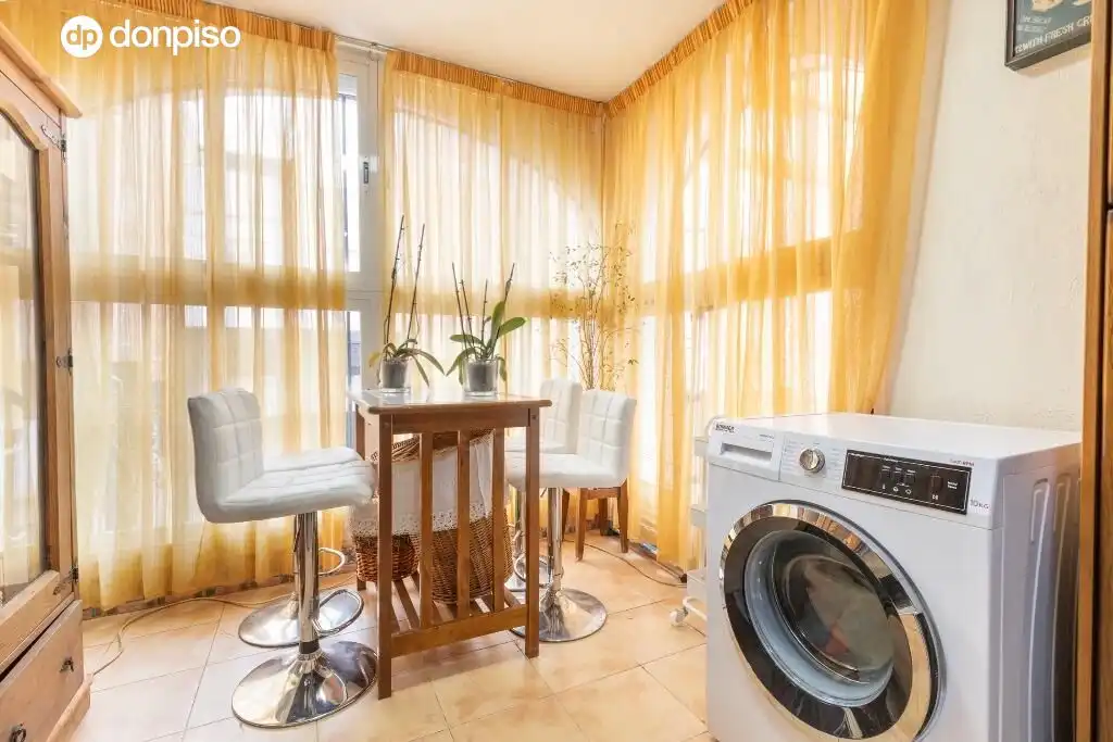 Cuina de Casa adosada en venda en Granada amb Terrassa i Piscina comunitària