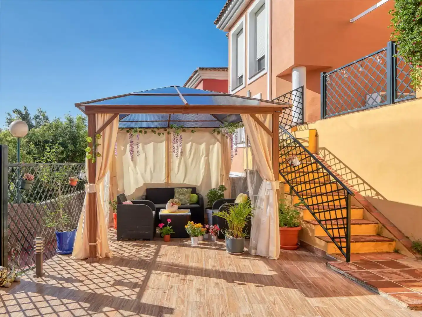 Terrassa de Casa adosada en venda en Benalmádena amb Aire condicionat i Piscina