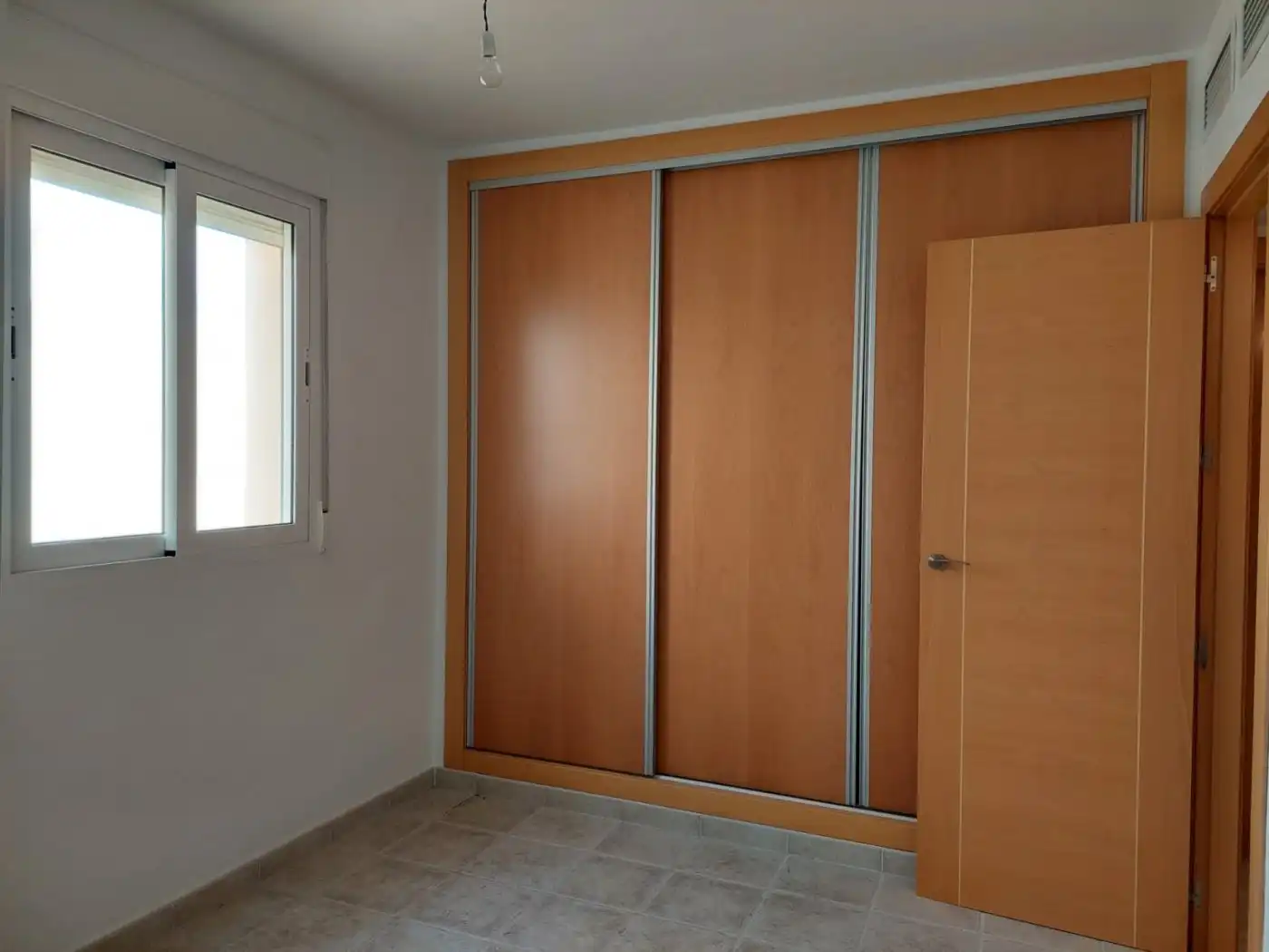 Habitación de Edificio en venta en Fortuna