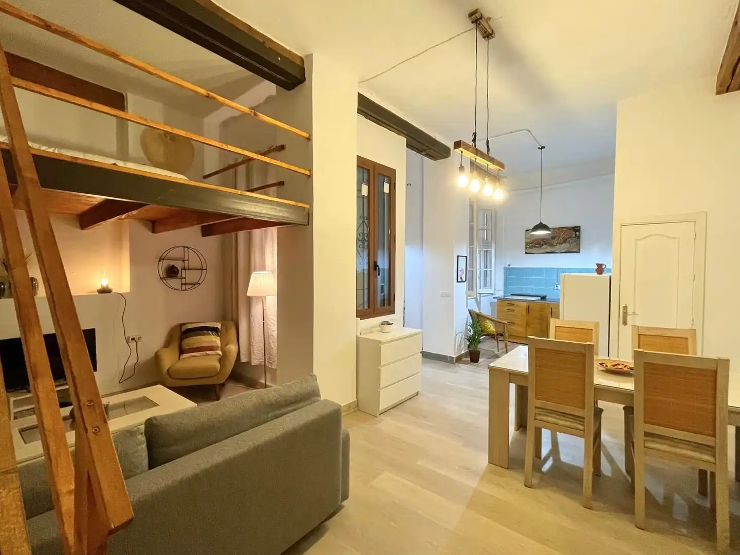Wohnzimmer von Wohnungen zur Miete in Málaga mit Möbliert
