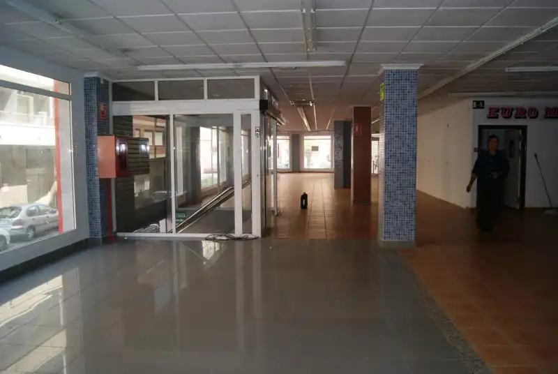 Local comercial en venda a Calle Caballero de Rodas 92, imagen 4