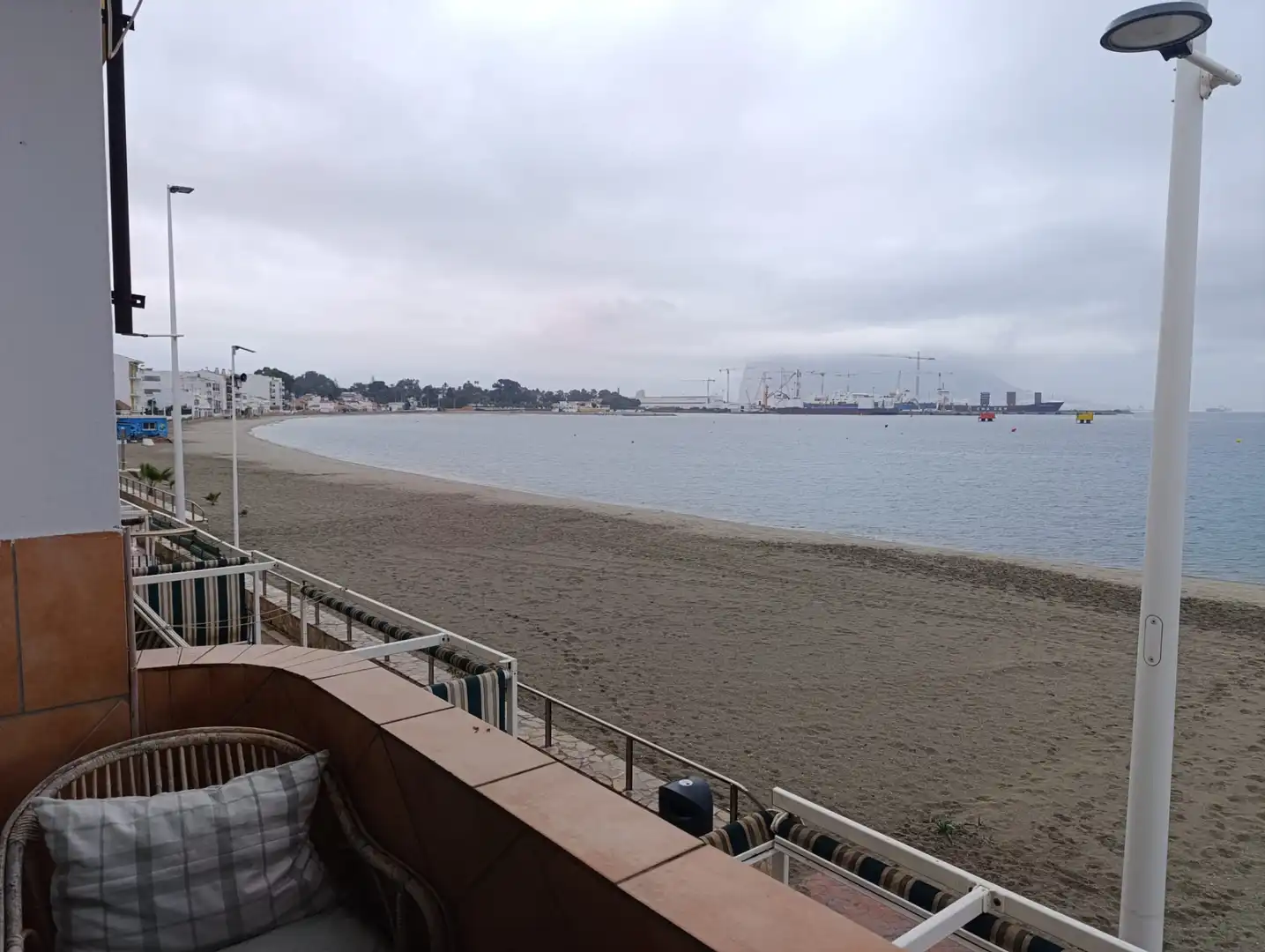Terrasse von Wohnung zur Miete in Puente Mayorga - Campamento