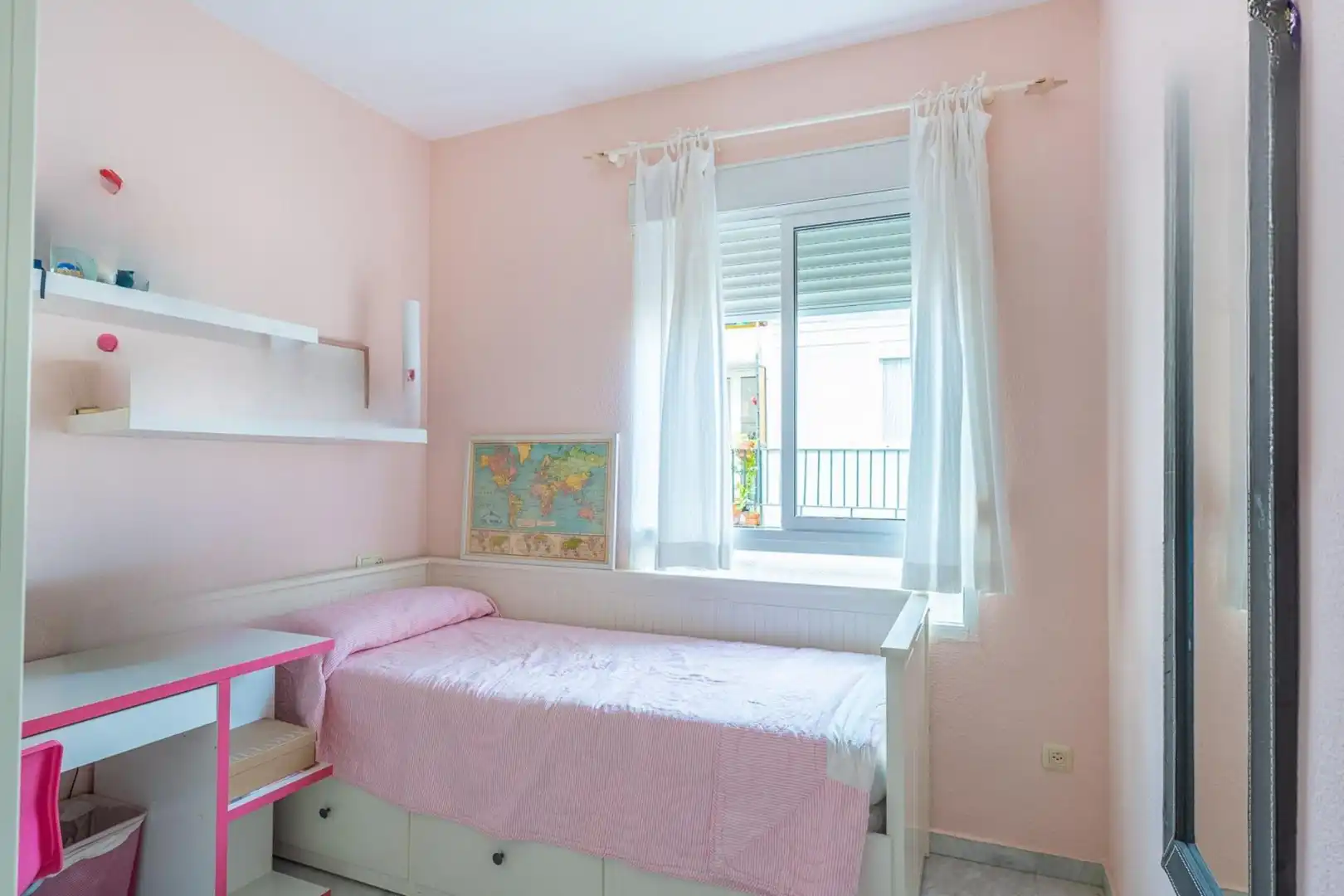 Habitación de Piso en venta en Sevilla con Balcón