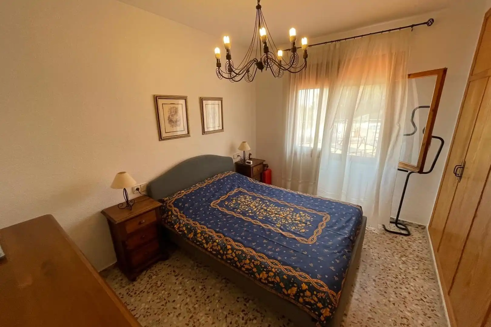 Dormitori de Casa o xalet en venda en Elche / Elx amb Aire condicionat, Calefacció i Jardí privat