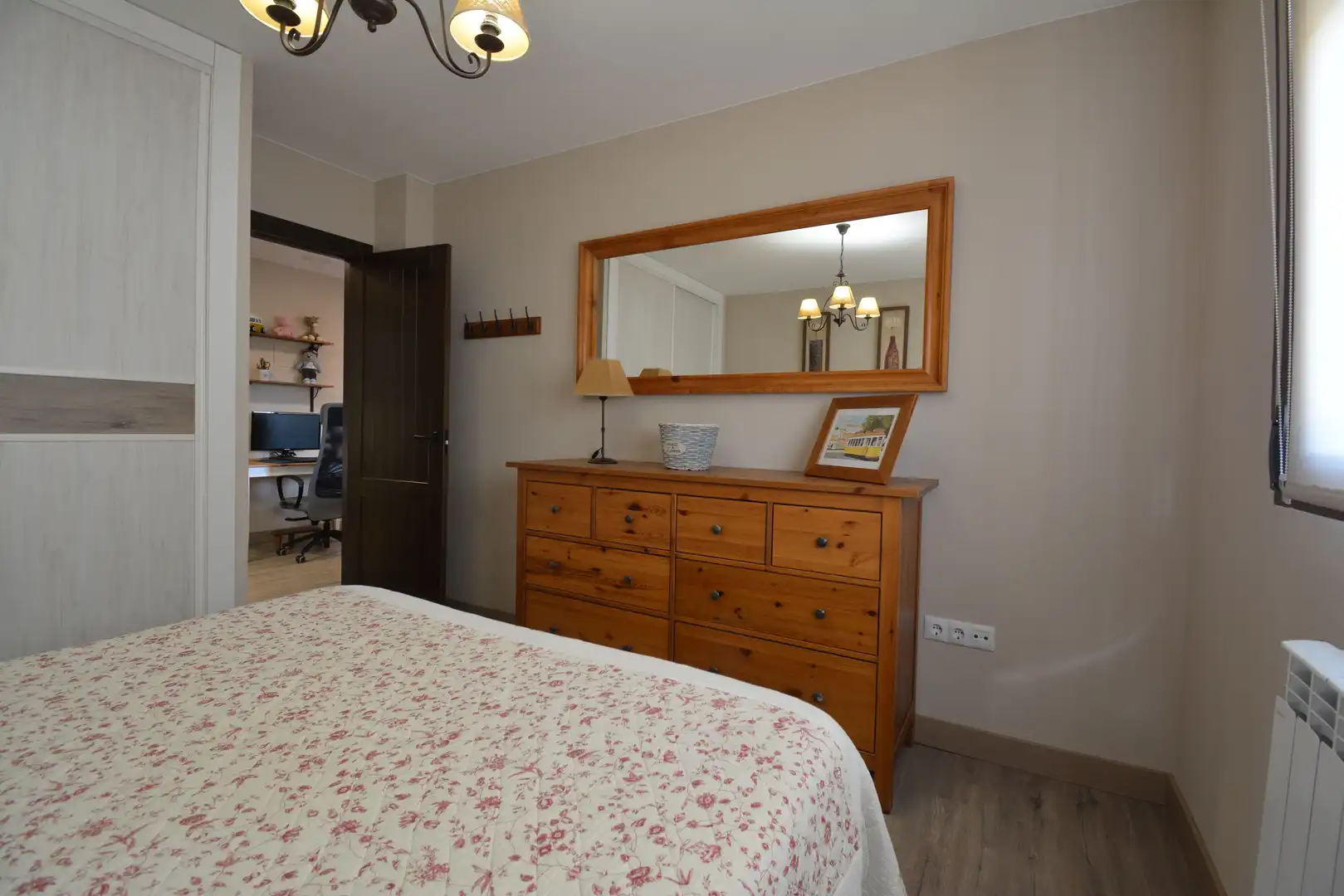Schlafzimmer von Country house zum Verkauf in Robledillo de Mohernando mit Klimaanlage, Privatgarten und Terrasse