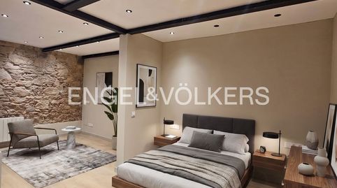 Vivienda singular reformada con altillo, patio y terraza privada en Hostafrancs, imatge 3