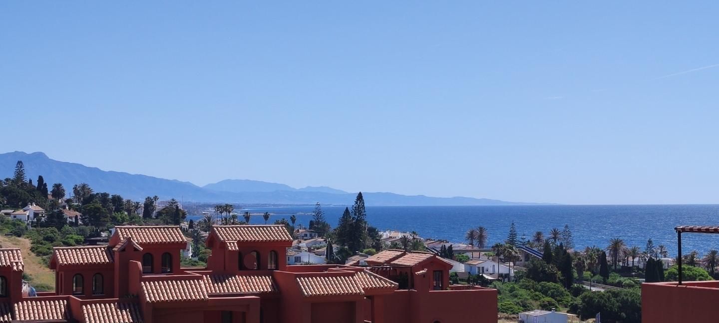 Exterior view of Flat to rent in Estepona  with Air Conditioner, Terrace and Furnished