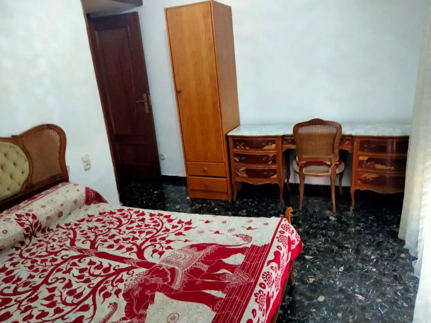 Habitación de Apartamento de alquiler en Albacete con Aire acondicionado y Amueblado