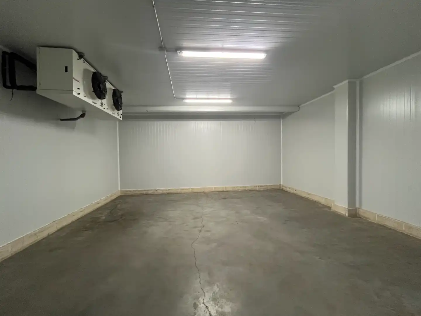 Nave industrial en venta en Villanueva de la Jara con Calefacción y Alarma