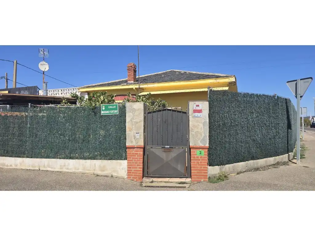 Exterior view of Houses for sale in Villaquilambre