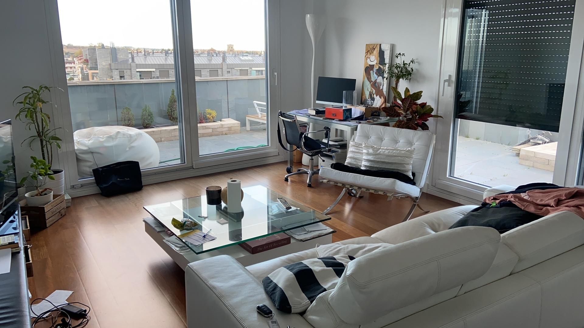 Sala d'estar de Àtic en venda en Burgos Capital amb Calefacció, Jardí privat i Terrassa
