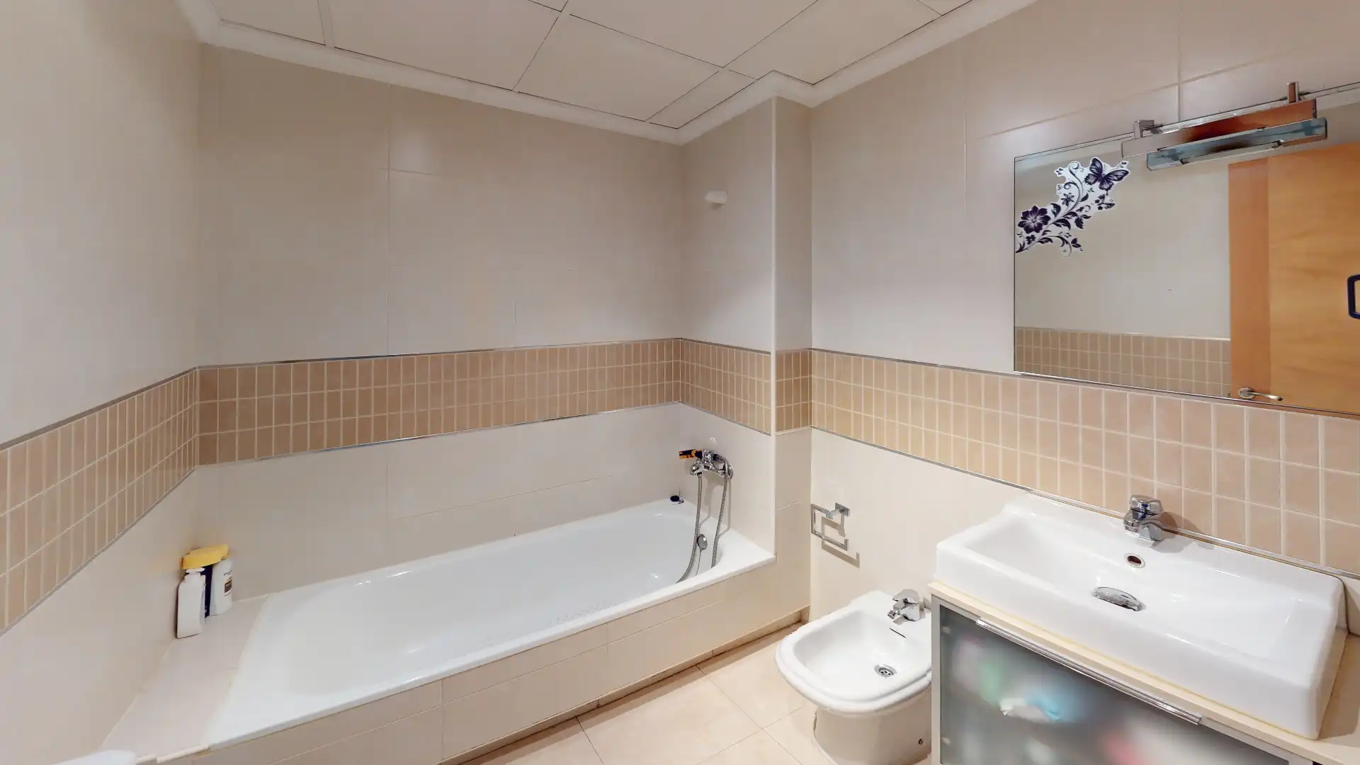 Baño de Piso en venta en San Isidro con Trastero y Amueblado