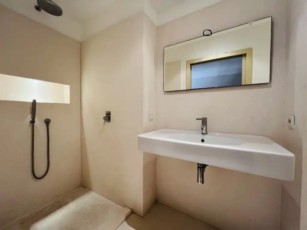 Badezimmer von Wohnungen zum Verkauf in  Palma de Mallorca mit Klimaanlage, Terrasse und Balkon