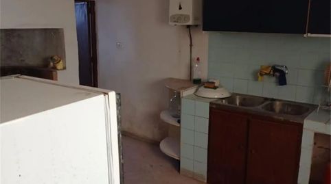 Foto 3 de Casa adosada en venta en Calle Charcones, Letur, Albacete