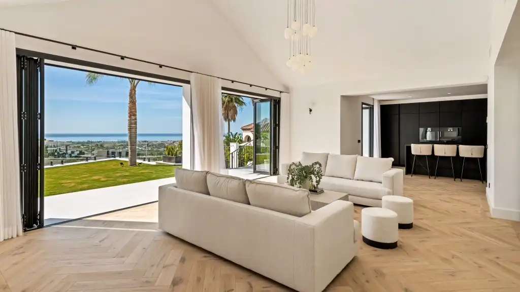 Chalet con piscina en venta en La Quinta, imagen 7