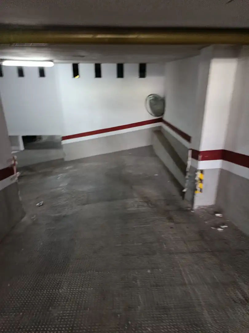 Garage for rent in Valencia