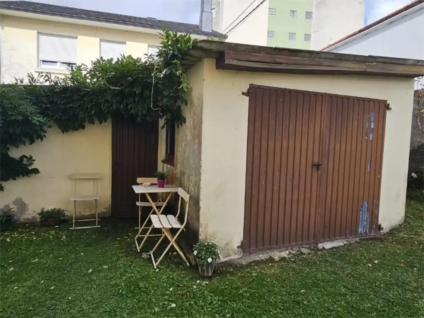 Jardí de Casa o xalet en venda en Viveiro amb Jardí privat, Parquet i Moblat