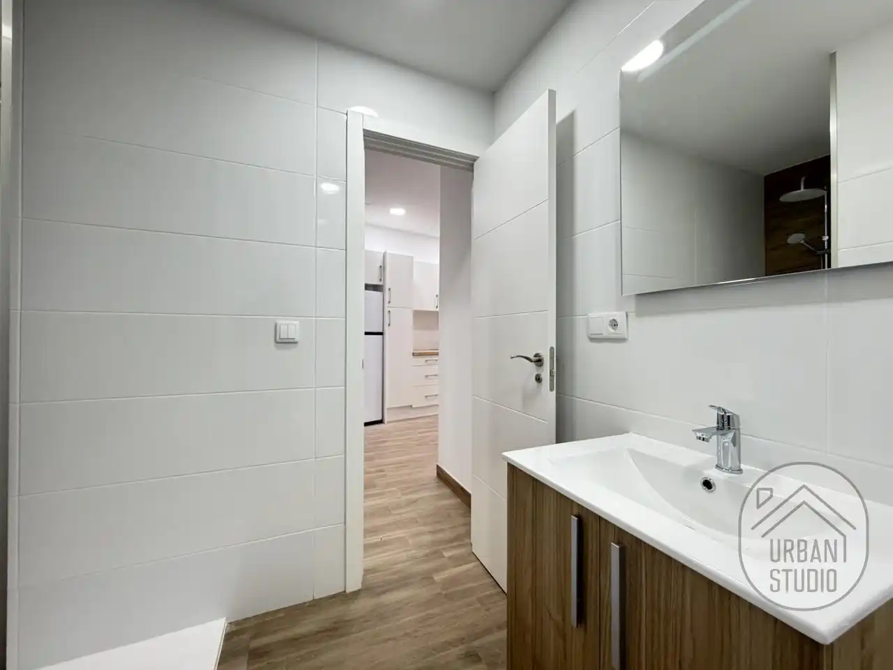 Bathroom of Ground floor for sale in Torrevieja  with Air Conditioner, Terrace and Community pool