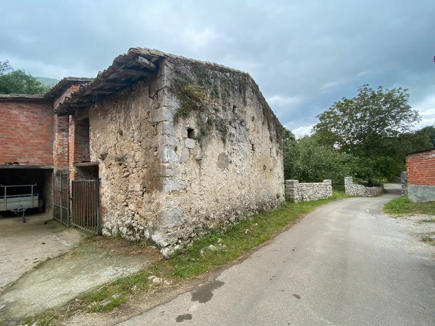 Vista exterior de Casa adosada en venta en Llanes con Jardín privado