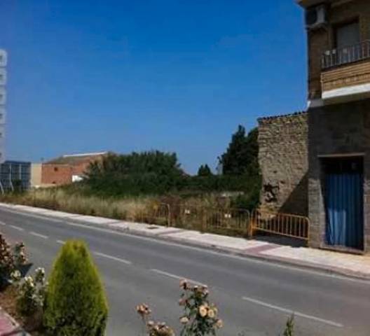Terreno residencial en Venta en Avenida Constitución en Tauste