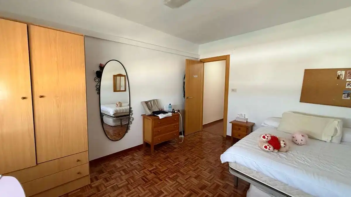 Schlafzimmer von Dachboden zum Verkauf in Granada mit Klimaanlage, Heizung und Terrasse