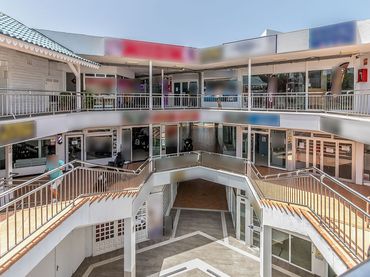 Locale commerciale in vendita a Lg Maritimo