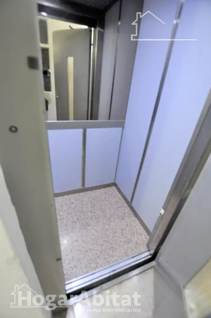 Flat for sale in Valencia  with Air Conditioner, Heating and Parquet flooring
