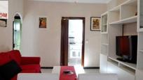 Living room of Flat for sale in  Sevilla Capital