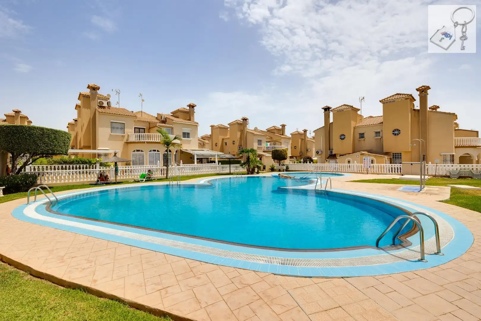 Piscina de Finca rústica en venda en Orihuela