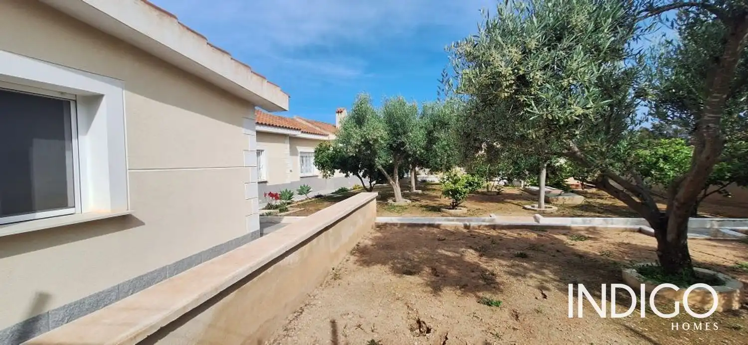 Jardín de Casa o chalet en venta en Elche / Elx con Aire acondicionado, Calefacción y Terraza