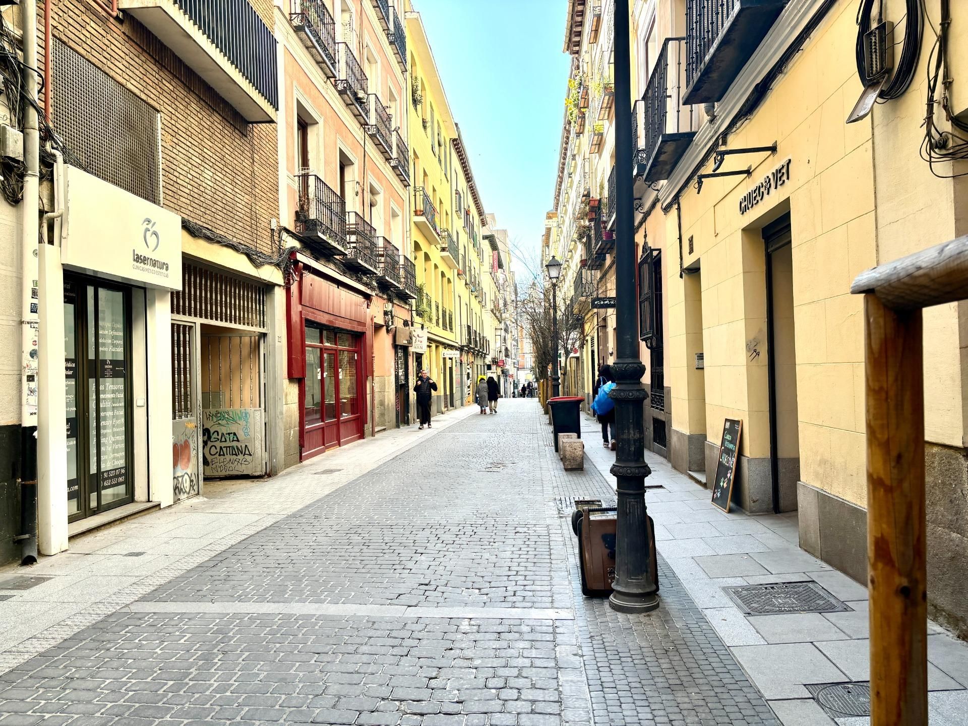 Vista exterior de Local de lloguer en  Madrid Capital amb Aire condicionat
