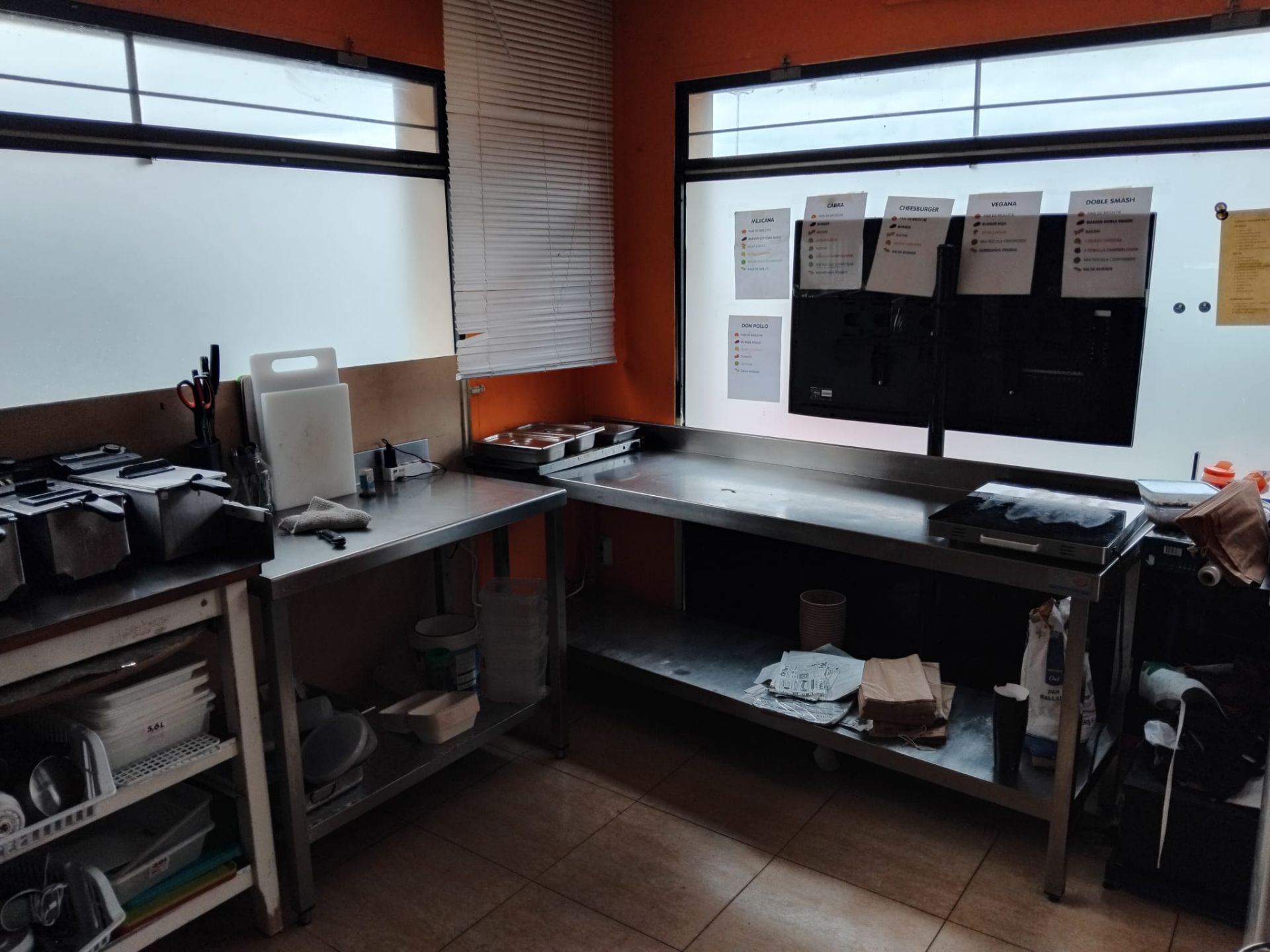 Kitchen of Premises for rent in Gelida