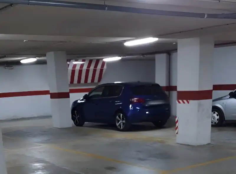Parkplatz mit Aufzug zum Verkauf in REYES CATOLICOS, SN, imagen 4